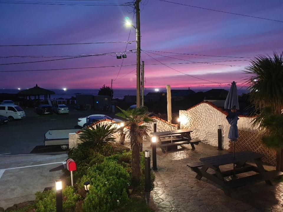 Pension Haneul Tari Чеджудо Экстерьер фото