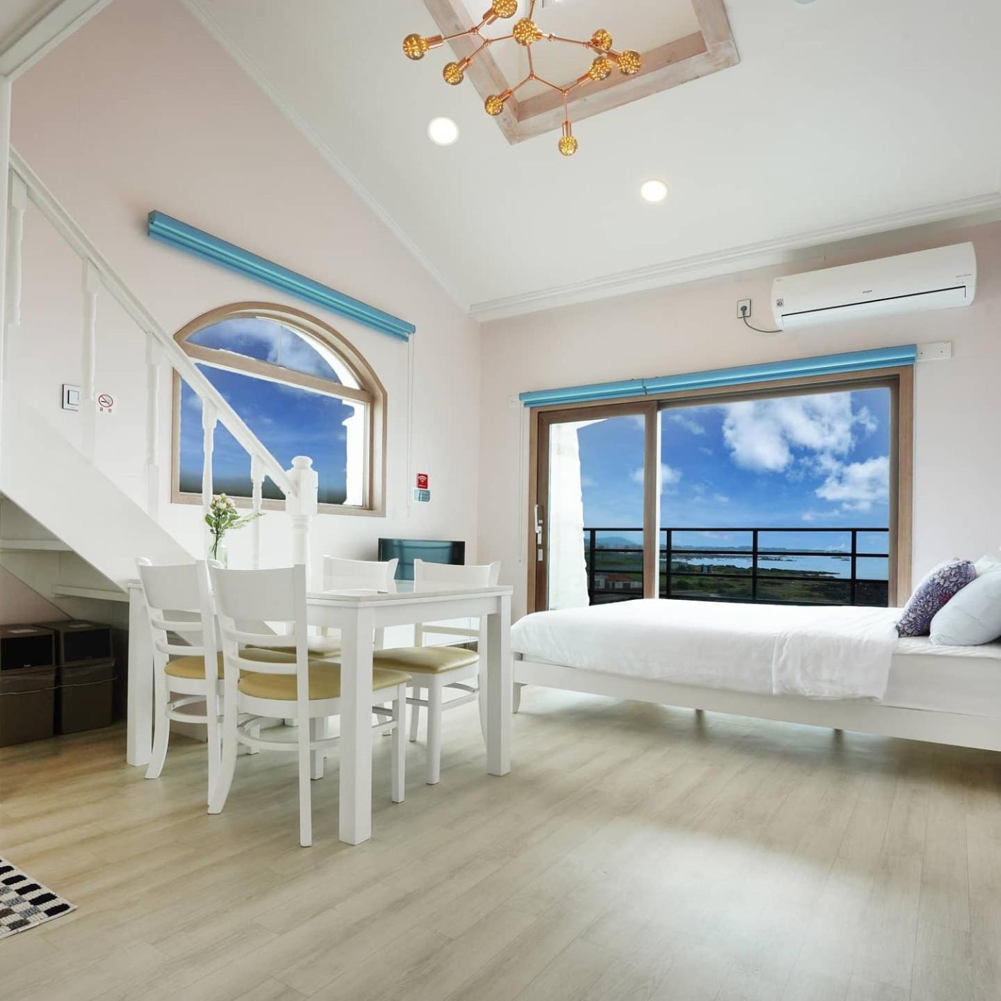 Pension Haneul Tari Чеджудо Экстерьер фото