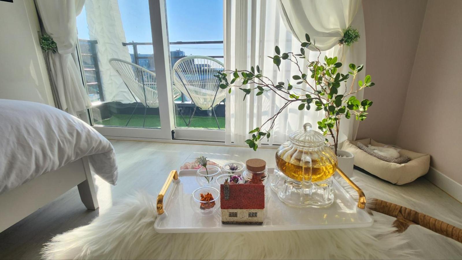 Pension Haneul Tari Чеджудо Экстерьер фото